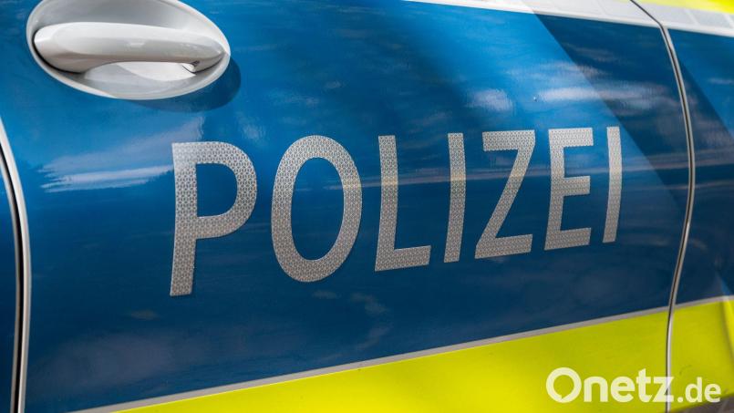 Dank der Angaben des Nachbarn konnte die Polizei den Tatverdächtigen wenig später festnehmen. (Symbolbild) Bild: Daniel Vogl/dpa