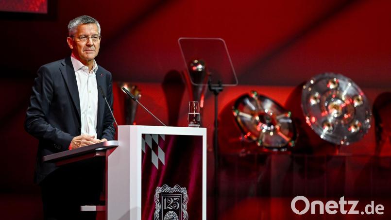 Laden zur Jahreshauptversammlung: der FC Bayern und Präsident Herbert Hainer. (Archivbild) Bild: Harry Langer/dpa