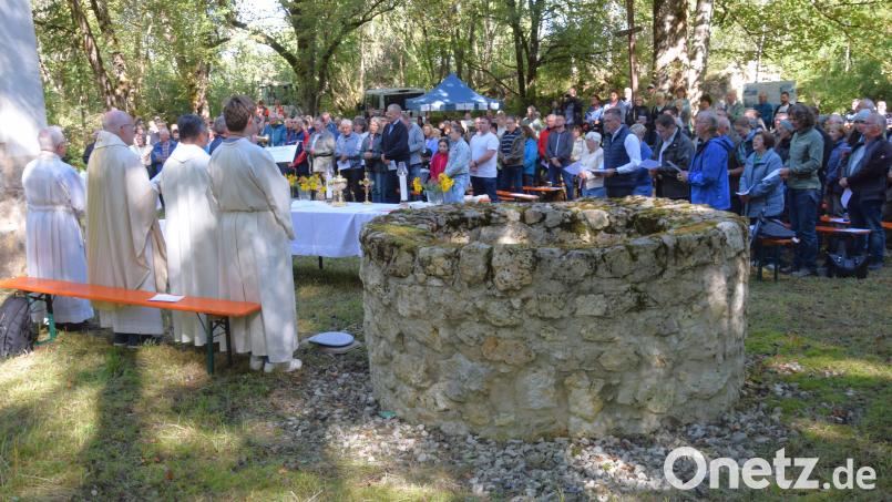 Gut 350 Ehemalige und Helfer zählte man heuer beim Heimattreffen in Pielenhofen im Truppenübungsplatz Hohenfels. Vor 75 Jahren, im Spätsommer des Jahres 1951, hatte die Räumung begonnen. Bild: Paul Böhm