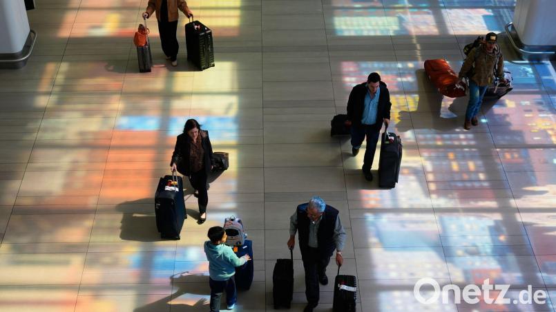 Am Flughafen LaGuardia in New York ist der Flugverkehr seit dem frühen Morgen beeinträchtigt. (Archivbild) Bild: Seth Wenig/AP/dpa