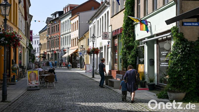 Innenstädte werden einer Umfrage zufolge wieder attraktiver. (Archivbild) Bild: Jens Kalaene/dpa
