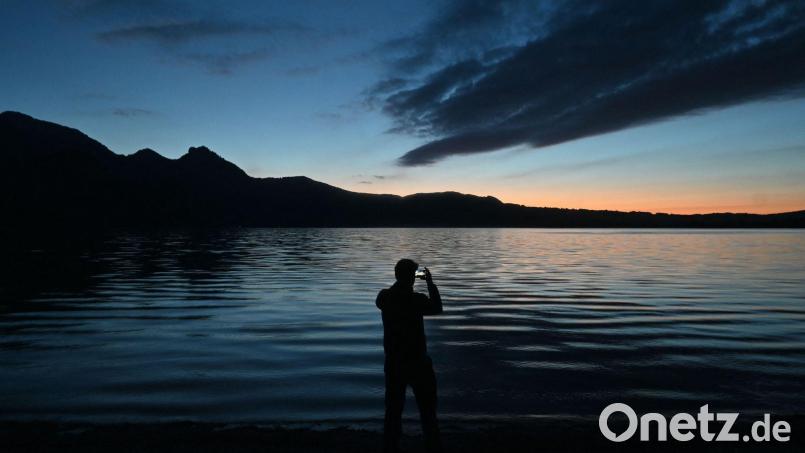 Abendstimmung am Kochelsee. Bild: Katrin Requadt/dpa