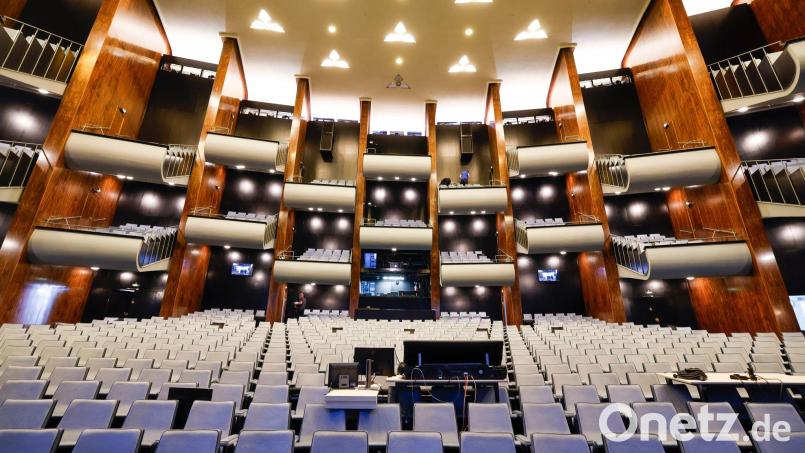 Die Kölner Oper kämpft nach langer Sanierung noch mit einigen technischen Problemen (Archivbild). Bild: Thomas Banneyer/dpa