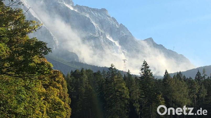Der Wind hatte den Staub ordentlich aufgewirbelt. Bild: Dominik Bartl/dpa