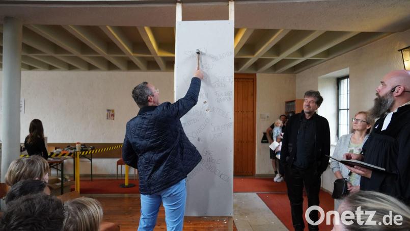 Die Sanierung der Erlöserkirche Amberg hat begonnen. Bild: Anke Hof