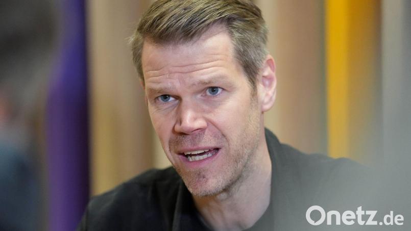 Meldet erfreuliche Wirtschaftszahlen für den HSV: Finanzvorstand Eric Huwer. (Archivbild) Bild: Marcus Brandt/dpa