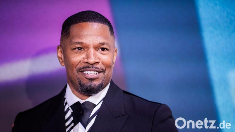 Oscar-Preisträger Jamie Foxx macht Scherze darüber, dass er mit 58 Jahren noch einmal ein Kind erwartet. (Archivbild) Bild: Christoph Soeder/dpa
