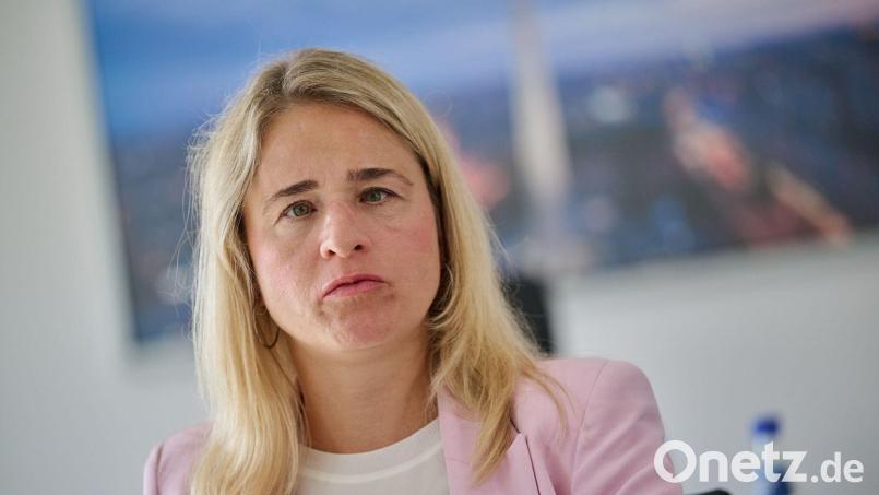 VdK-Präsidentin Verena Bentele im Interview: Die Vorschläge zur Rentenreform will sie nicht komplett „in die Tonne treten“. Bild: Sebastian Gollnow/dpa
