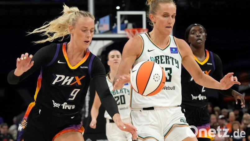 Leonie Fiebich und die New York Liberty verloren das letzte Hauptrundenspiel. (Archiv-Foto) Bild: Ross D. Franklin/AP/dpa