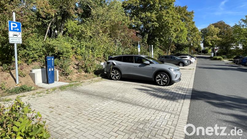 Die neuen Ladestationen am Klinikum St. Marien befinden sich direkt hinter der Einfahrt des oberen Parkplatzes. Bild: Susanne Schwab