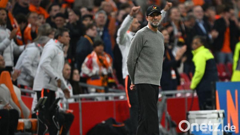 Auch die internationale Presse schrieb über das Debüt von Jürgen Klopp. Bild: Federico Gambarini/dpa