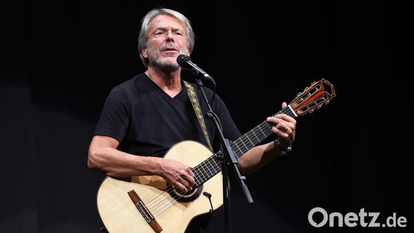 Der Sänger Reinhard Mey hat nun sein 30. Studioalbum veröffentlicht. (Archivbild) Bild: Swen Pförtner/dpa