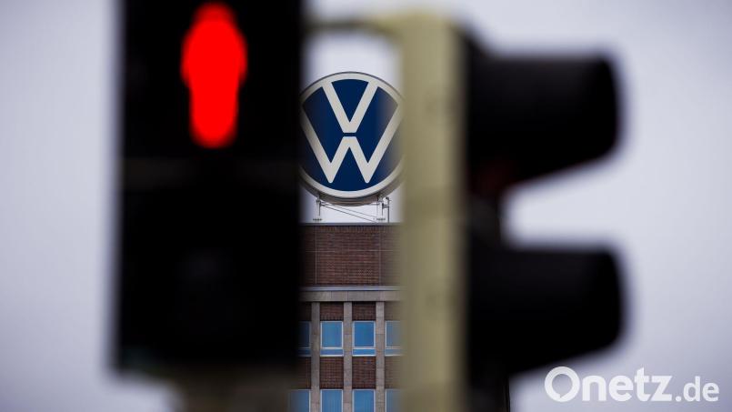 VW, Audi und Seat rufen Hunderttausende Autos zurück. (Archivbild) Bild: Moritz Frankenberg/dpa