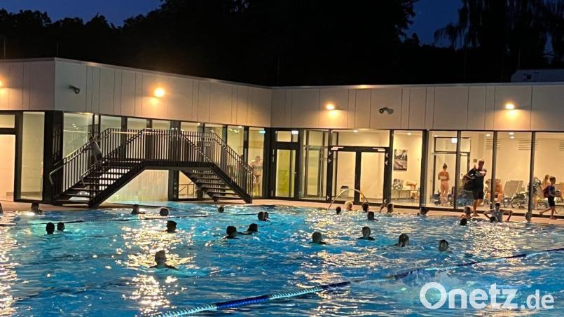 Das "Sunset-Schwimmen", das im August zum ersten Mal stattfand, war ein voller Erfolg. Bild: Karin Schleicher