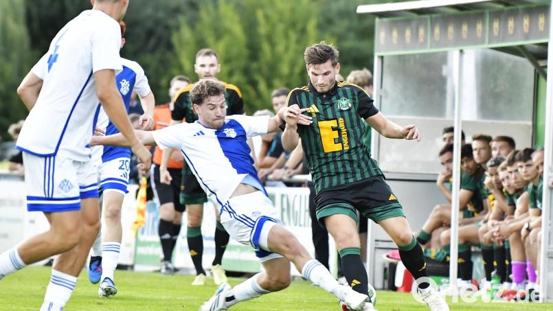 Marco Kaiser (rechts) und die DJK Ammerthal haben am Freitagabend mit 2:0 bei der Zweitvertretung des FC Ingolstadt gewonnen. Archivbild: Hubert Ziegler