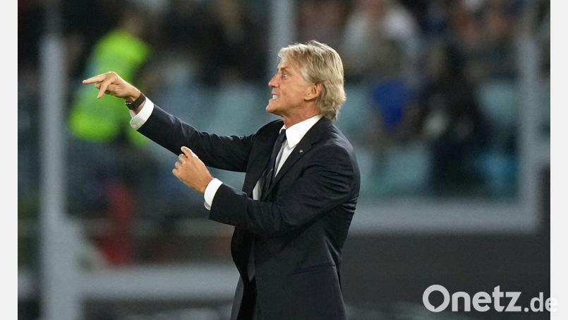 Mancinis Nationaltrainer-Comeback beginnt mit Pfiffen und einer Niederlage. Bild: Andrew Medichini/AP/dpa