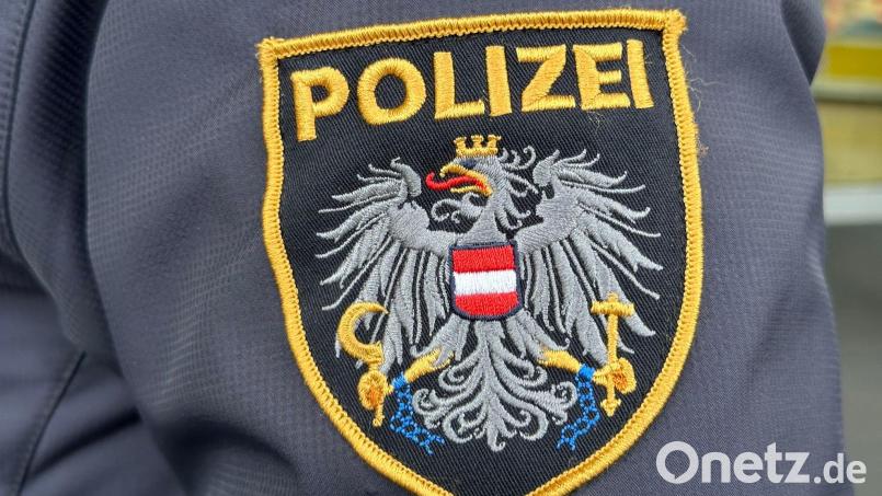 Mit leichter Wanderkleidung musste die Frau bei wenig über null Grad die Nacht über ausharren. Symbolbild: Matthias Röder/dpa