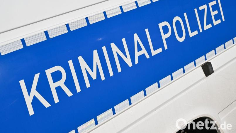 Die Ermittler der Polizei suchen nach Hinweisen auf die Mutter eines toten Mädchens. Symbolbild: Patrick Pleul/dpa