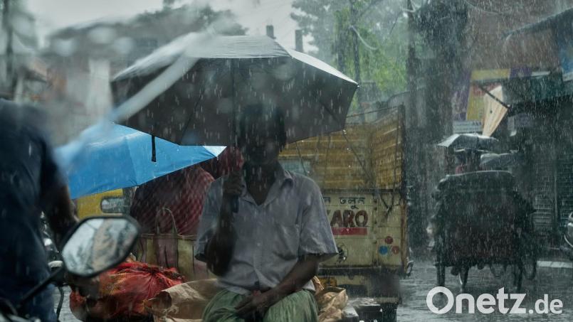 Im Norden Indiens und in Nepal hinterlässt ein Monsuntief Zerstörung und Leid. Bild: Bikas Das/AP/dpa