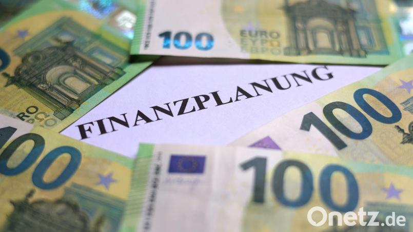 Tirschenreuth freut sich über Gewerbesteuereinnahmen in Höhe von fast 19 Millionen Euro. Das sind rund 5 Millionen Euro mehr als geplant. Im Haushalt 2025 waren 14 Millionen Euro angesetzt. Die Einnahmensituation lasse "etwas zuversichtlicher auf die großen Investitionen blicken, die der Stadt bevorstehen", erklärte Kämmerer Harald Eckstein auf Anfrage von Oberpfalz-Medien. Symbolbild: Karl-Josef Hildenbrand/dpa