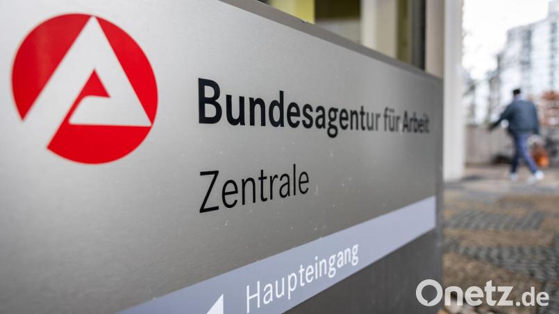 Die Herbstbelebung auf dem deutschen Arbeitsmarkt dürfte in diesem Jahr nur moderat ausfallen. (Archivbild) Bild: Daniel Karmann/dpa