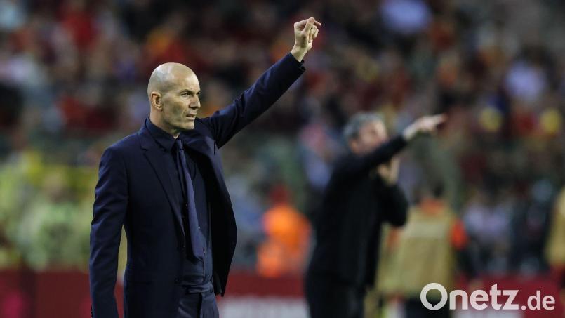 Durfte am Ende frenetisch jubeln: Zinédine Zidane. Bild: Bruno Fahy/Belga/dpa