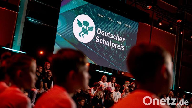 Bei der Vergabe der Auszeichnungen des Deutschen Schulpreises in Berlin kam auch eine bayerische Schule zum Zug. Bild: Fabian Sommer/dpa