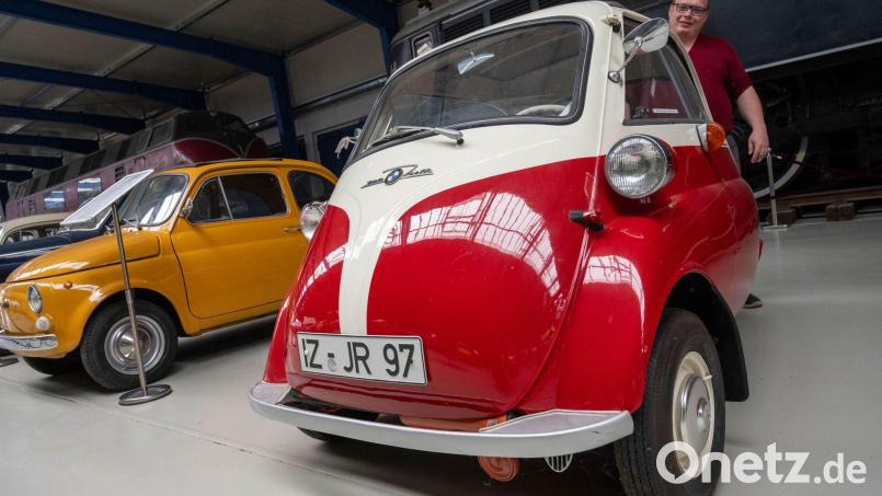 Ehedem günstig in der Anschaffung, und immer noch günstig in der Kfz-Versicherung: die BMW Isetta. Allerdings ist der einst „Knutschkugel“ genannte Oldtimer heute kaum noch zu bekommen. (Illustration) Bild: Stefan Sauer/dpa