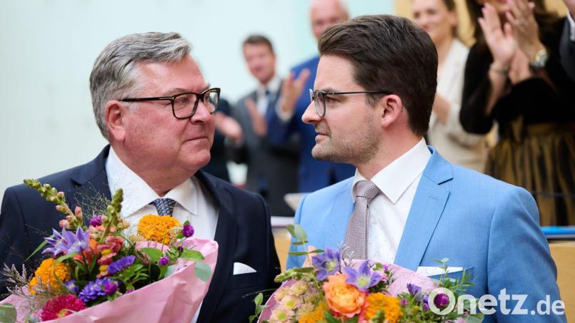 Die neuen Minister sind vereidigt. Bild: Sven Hoppe/dpa