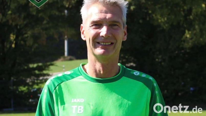 Thomas Böl ist bis zum Winter Trainer des FC OVI/Teunz. Bild: Kathrin Tröger