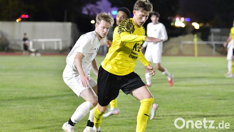 Konzentriert bleiben: Dmytro Aksonov vom FC Amberg und seine Mitspieler sollten nach dem 3:0-Erfolg gegen Burglengenfeld auch beim Tabellenschlusslicht Bogen die Spannung hoch halten. Bild: Hubert Ziegler