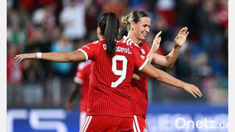 Nationalstürmerin Klara Bühl (r.): Wichtiges 1:0 bei Benfica Lissabon. (Archivbild) Bild: Sven Hoppe/dpa