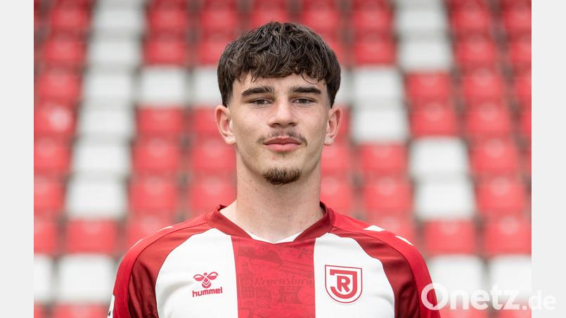 Der Schwandorfer Arian Dizdarevic kam beim SSV Jahn gegen Wattens auch gut eine Stunde zum Einsatz. Bild: Photo-Studio Büttner