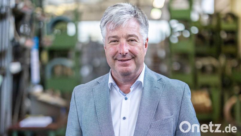 Roland Lingl arbeitet seit 40 Jahren bei Kerb-Konus in Schnaittenbach. Bild: Kerb-Konus-Gesellschaft Dr. Carl Eibes mbH & Co. KG
