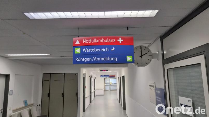 Blick in die Notfallambulanz am Krankenhaus Tirschenreuth: Durch Bündelung von Notfallambulanz, MVZ, niedergelassenen Ärzten und KVB-Bereitschaft soll der Zugang für Patienten künftig einfacher werden. Archivbild: lue
