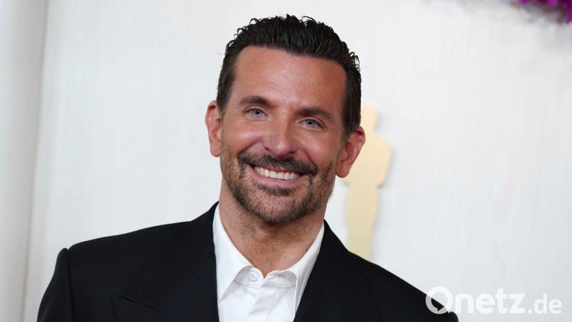 Bradley Cooper dreht derzeit noch mit „Barbie“-Star Margot Robbie. (Archivbild) Bild: Jordan Strauss/Invision via AP/dpa