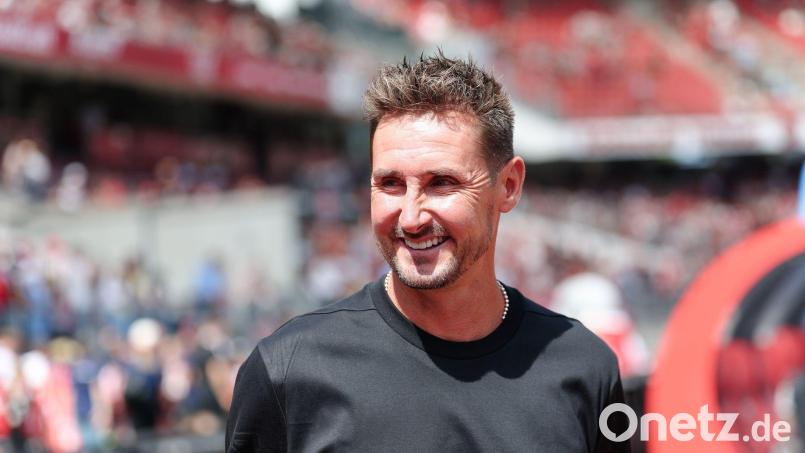 Miroslav Klose setzt gegen den FC Ingolstadt zwei Debütanten ein. (Archivbild) Bild: Daniel Löb/dpa