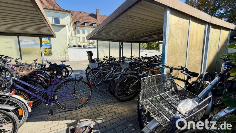 Statt der veralteten Häuschen soll im kommenden Jahr eine moderne Anlage, teils mit App-Steuerung, entstehen. Bild: Gabi Schönberger