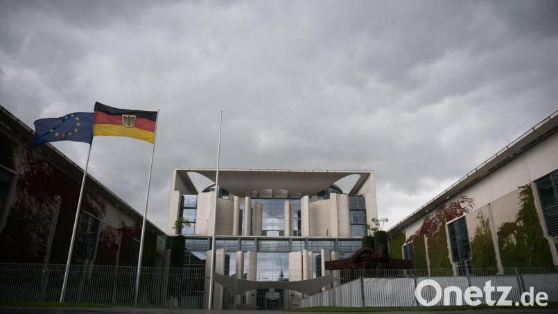 Dunkle Wolken über der Union und Kanzler Merz: Die große Mehrheit ist unzufrieden, die Umfragewerte sind im Keller. Bild: Sebastian Gollnow/dpa