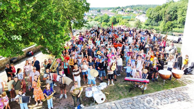 Bunt, vielfältig, innovativ und engagiert: Die Städtische Sing- und Musikschule Sulzbach-Rosenberg feiert 70. Geburtstag. Bild: Farid Martin/Stadt Sulzbach-Rosenberg