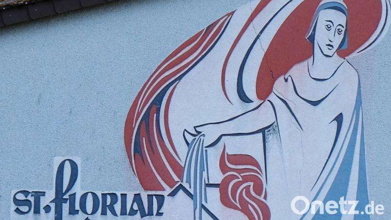 Mit St. Florian im Bunde beschützt die Pressather Wehr Haus, Ort und Land. Langjährige Aktive dürfen sich auf Kosten des Freistaates eine Woche im Feuerwehrheim in Bayerisch Gmain erholen. Die Stadt finanziert eine Begleitperson. Diese Praxis auf alle Rettungsdienstleistende auszuweiten, war dem Stadtrat dann doch zu viel des Guten. Bild: Robert Dotzauer