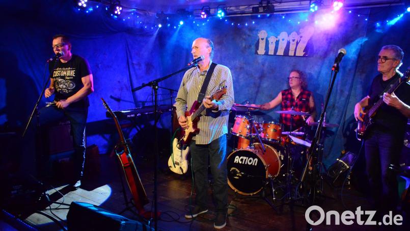 „Jon Moffitt & His Sea Chord Cruizers“ bei der „Open Stage“ in Weiden. Bild: Helmut Kunz