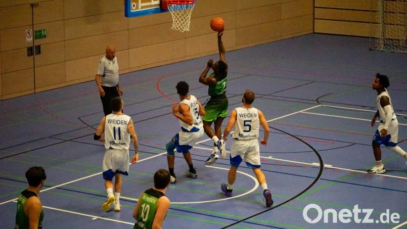 Das Spiel zum Auftakt der Bayernliga endete mit 80:91 für Pressath. Bild: Nico Reyes