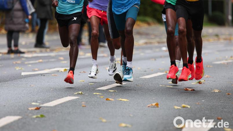 Sowohl bei den Männern als auch den Frauen gab es beim Kölner Marathon kenianische Siege und Streckenrekorde. (Archiv) Bild: Hannes P. Albert/dpa