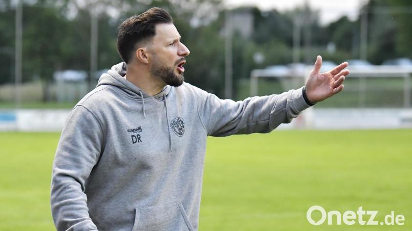 Trainer Dominic Rühl haderte mir dem Auftritt der Gebenbacher beim FSV Stadeln. Bild: Hubert Ziegler