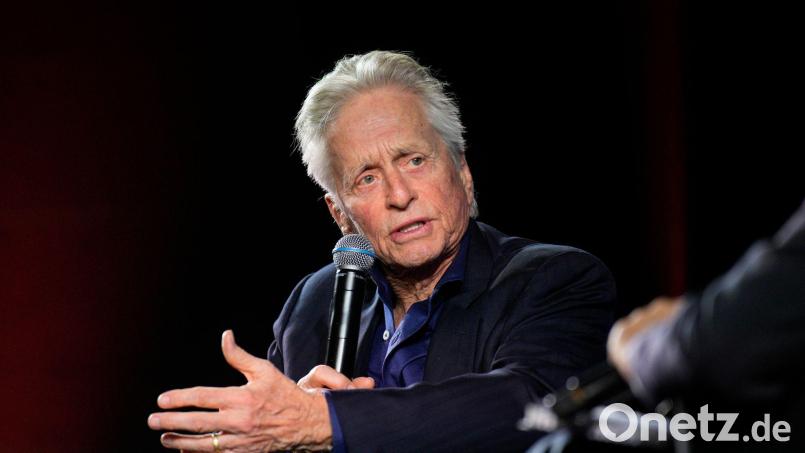 Michael Douglas spricht in seinen Memoiren offen über Affären. (Archivbild) Bild: dpa