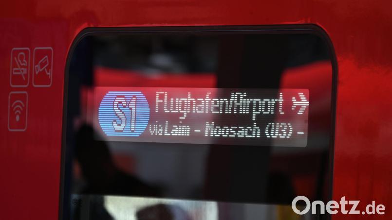 Auch die Flughafenlinien sind im Herbst von Sperrungen betroffen. (Symbolbild) Bild: Florian Diettrich/dpa