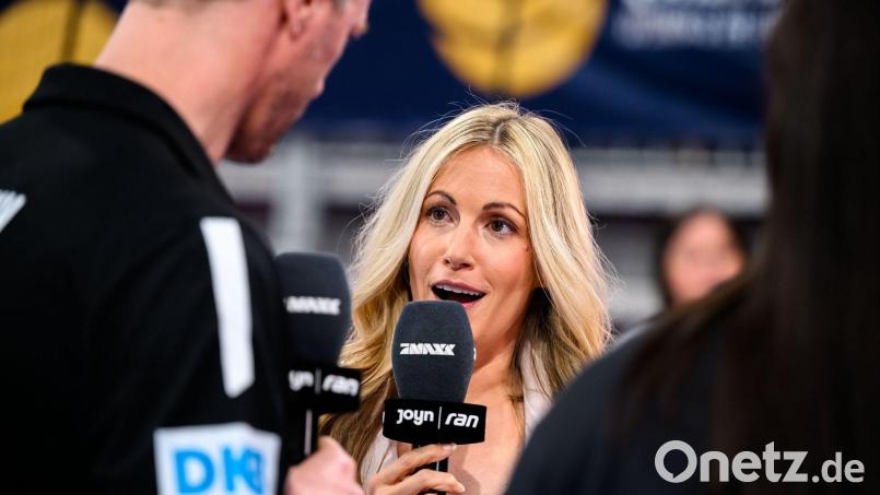 Andrea Kaiser moderiert die neue Staffel von „The Voice Kids“ im Frühjahr 2027. (Archivbild) Bild: Marco Wolf/dpa