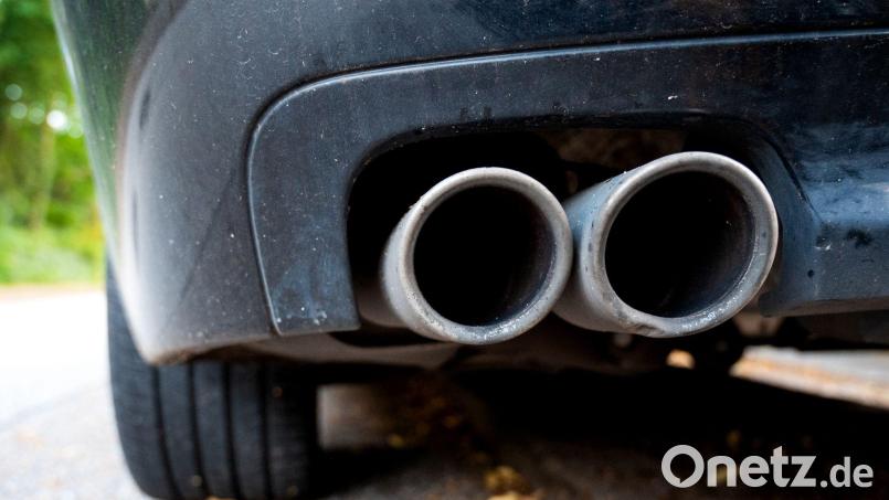 Im Raum steht der Verdacht, dass die vier jungen Menschen als sogenannte „Wegwerfagenten“ für einen bislang unbekannten Auftraggeber gehandelt haben könnten. (Archivbild) Bild: Daniel Bockwoldt/dpa