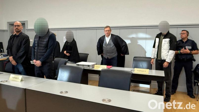 Im Raum steht der Verdacht, dass die vier jungen Menschen als sogenannte „Wegwerfagenten“ für einen bislang unbekannten Auftraggeber gehandelt haben könnten. Bild: Nico Pointner/dpa
